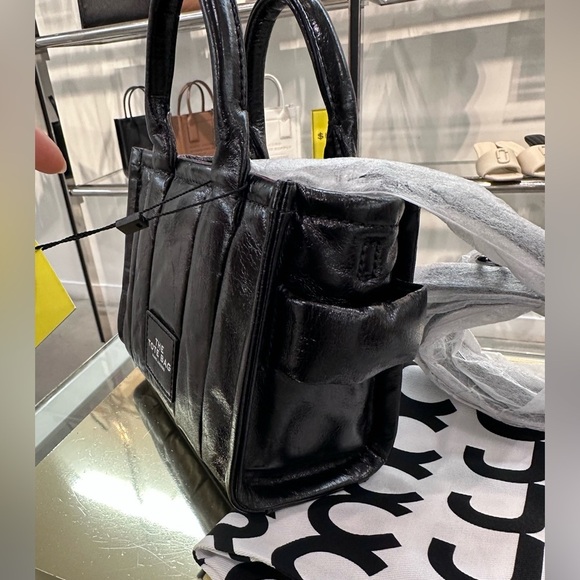 NWT! NEW! Marc Jacobs The Mini Tote Bag Crinkle Shiny Patent Leather Bla… - Picture 3 of 9